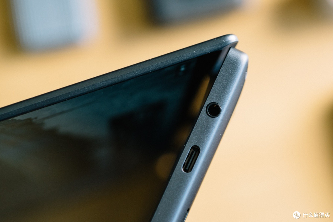 Dell XPS 14笔记本评测：实用与颜值新巅峰，Panther Lake很带劲