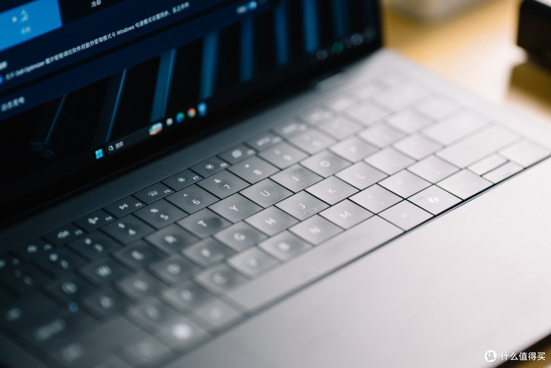 Dell XPS 14笔记本评测：实用与颜值新巅峰，Panther Lake很带劲