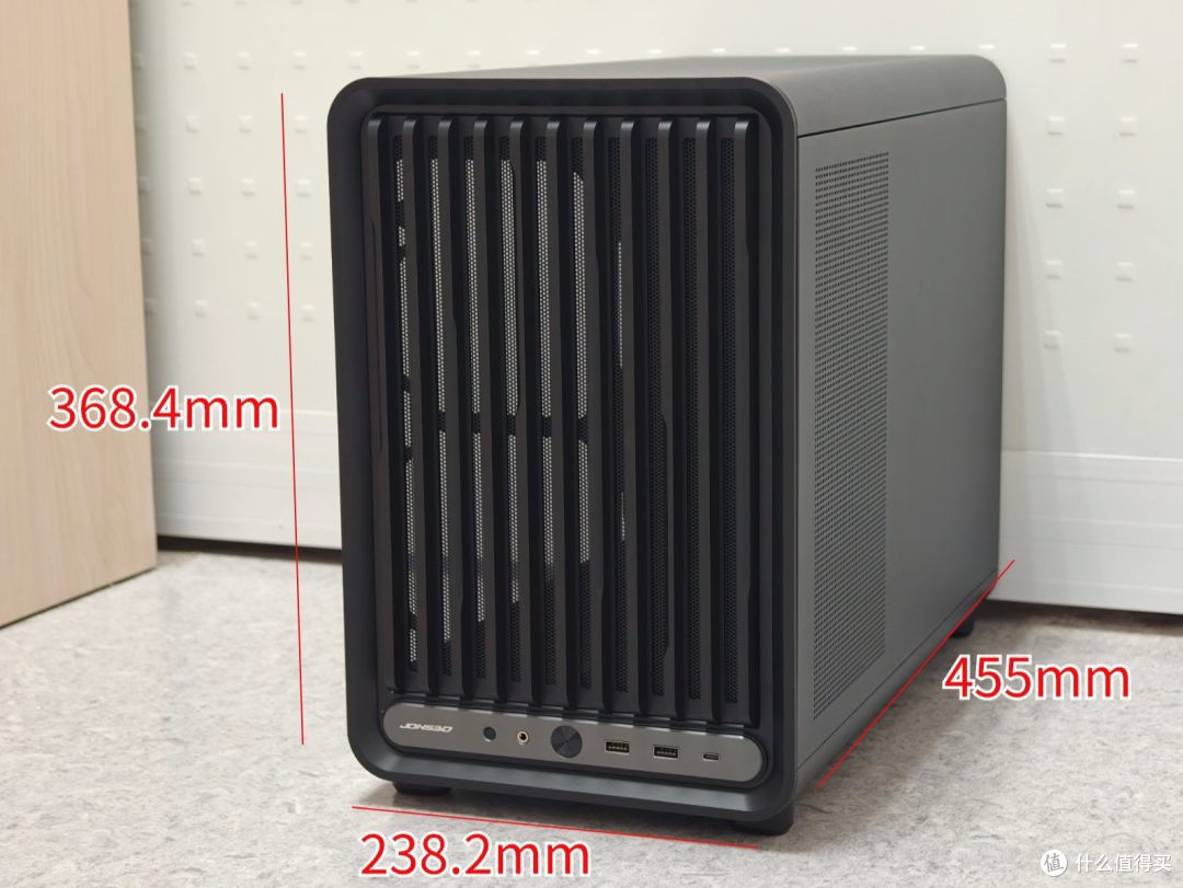 小机箱也能塞下高性能?我终于装出了一台理想中的MATX主机