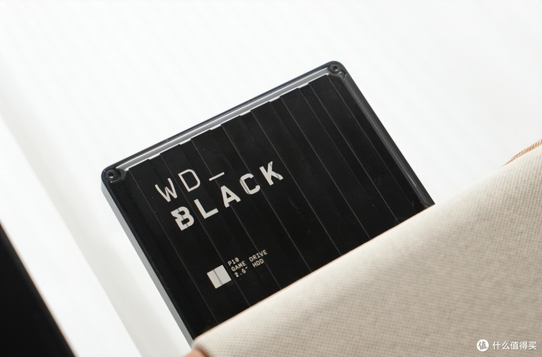 移动硬盘选购:WD_BLACK™ P10与G-DRIVE™ ArmorATD™分享