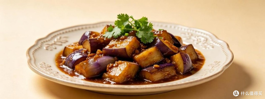 炒茄子总吸油发黑，记住这两点，比饭店做的还好吃