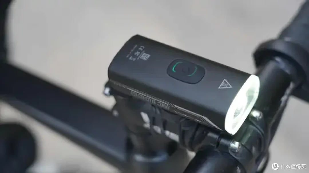 百元车灯能不能安心夜骑?减肥骑行党实测迈极炫RC1000