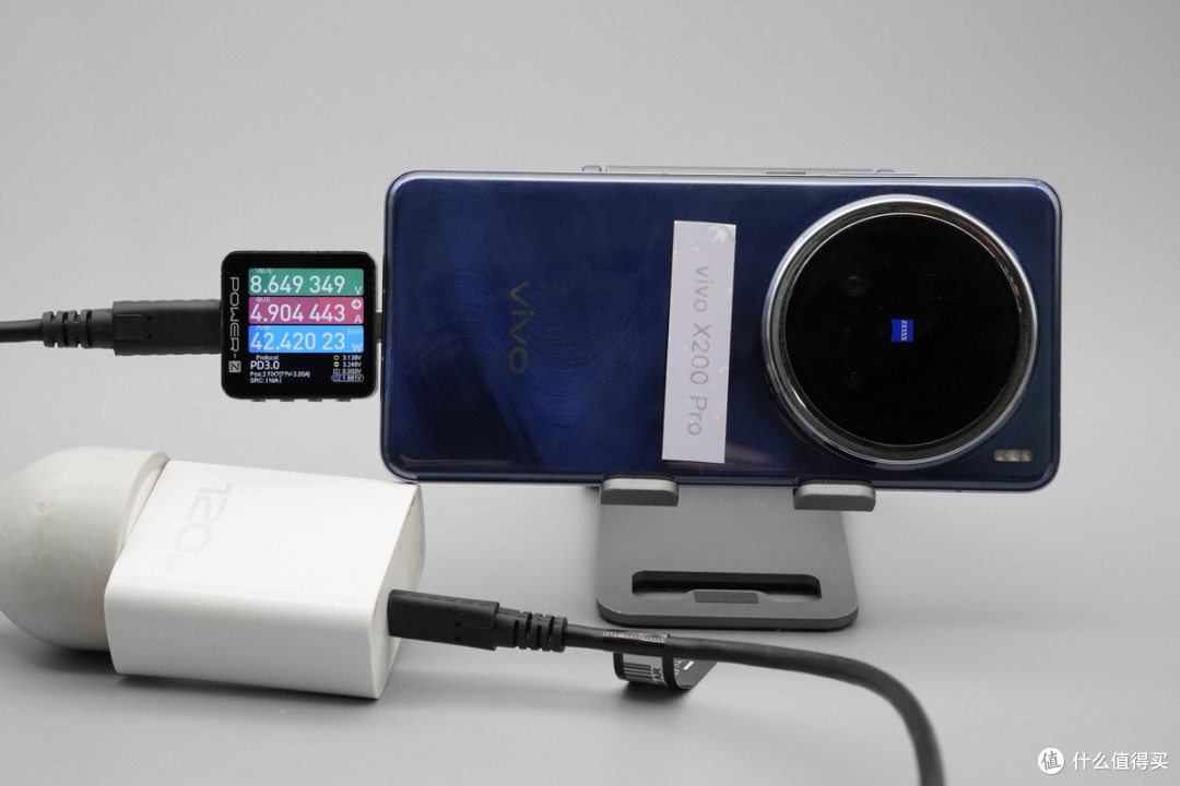 20Gbps+240W快充,三星显示器配机线评测