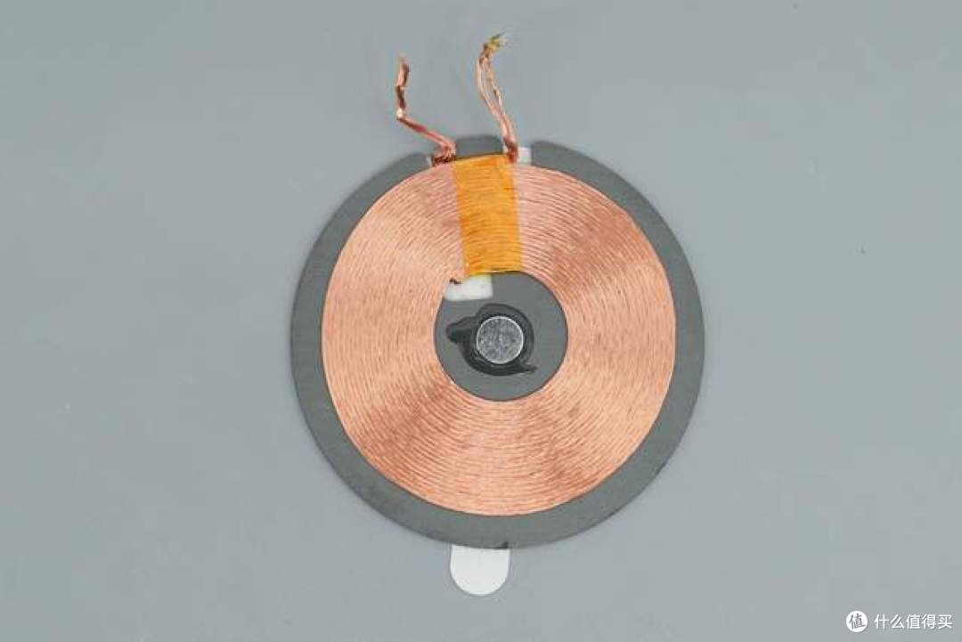 告别出门带线烦恼，inno3C磁吸移动电源究竟值不值得买？