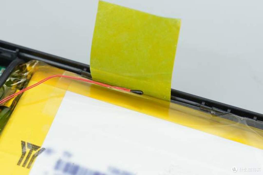 告别出门带线烦恼，inno3C磁吸移动电源究竟值不值得买？