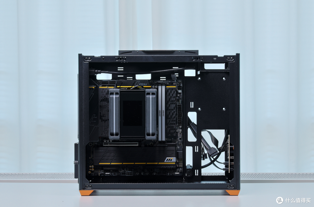 帮朋友攒一台1.7W的桌面主机:98X3D+5080+P80 Mesh防毛大师机箱