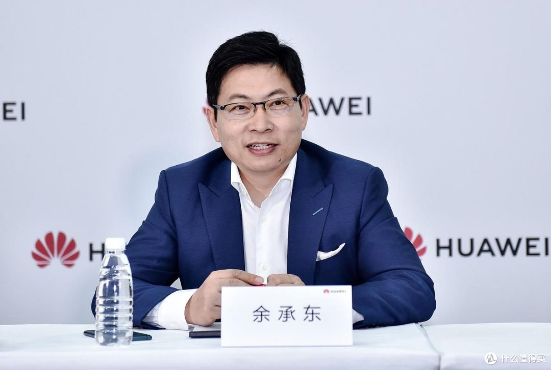余承东讲透手机卡顿:删照片没用,运存才是真关键!
