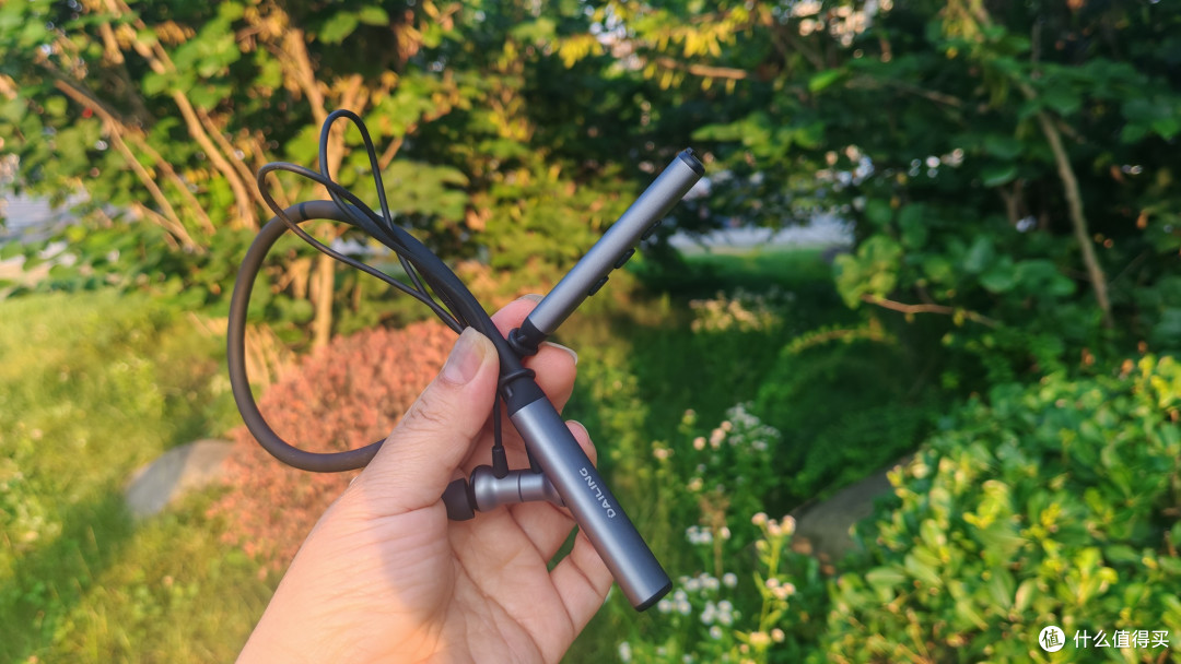 618数码好物分享,戴灵D4颈挂蓝牙耳机,日常使用全能又省心