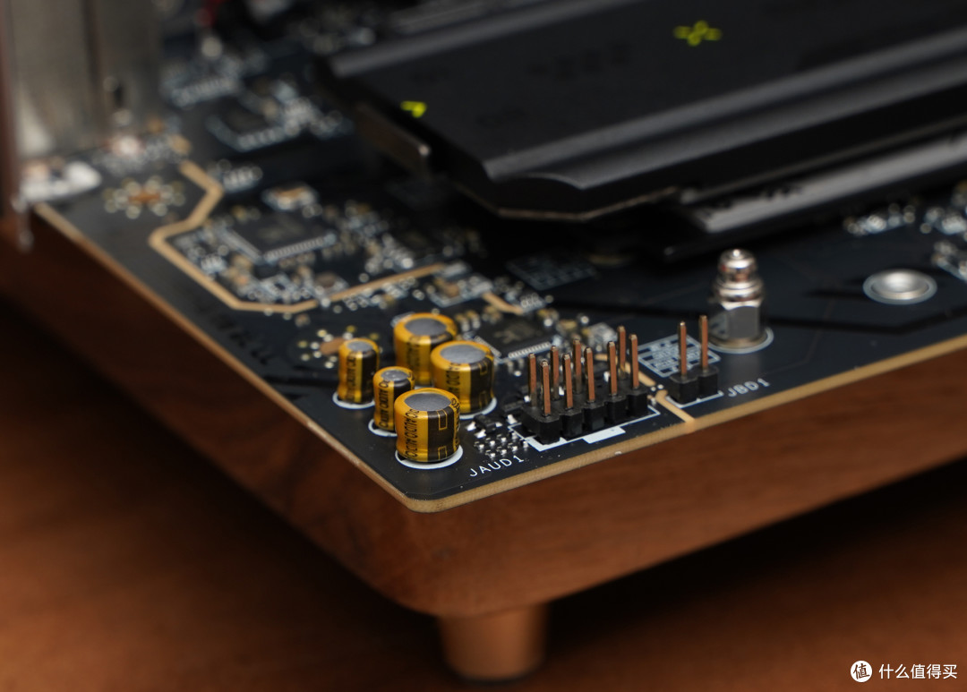 微星MAG B850M MORTAR MAX WIFI迫击炮评测:M-ATX也能塞满高规格