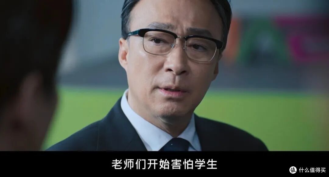 登顶收视Top.1，网飞新剧爽麻了