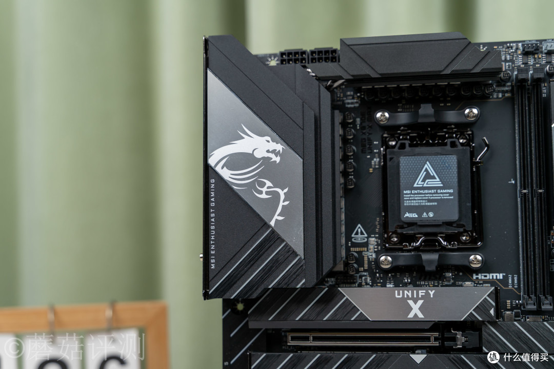 X870E主板中的满级大佬，微星MEG X870E UNIFY-X MAX主板拆解评测