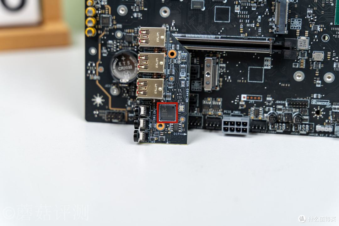 X870E主板中的满级大佬，微星MEG X870E UNIFY-X MAX主板拆解评测