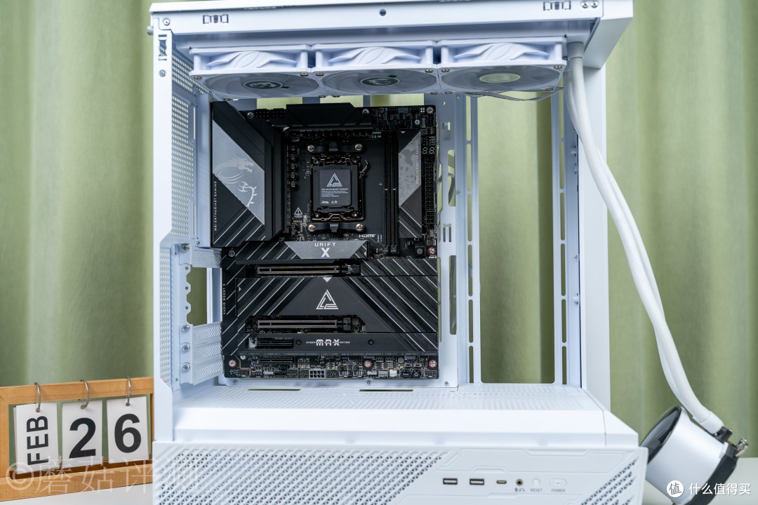X870E主板中的满级大佬，微星MEG X870E UNIFY-X MAX主板拆解评测