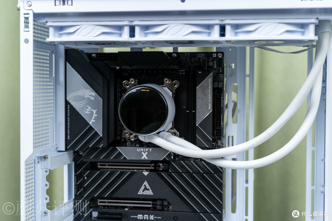 X870E主板中的满级大佬，微星MEG X870E UNIFY-X MAX主板拆解评测