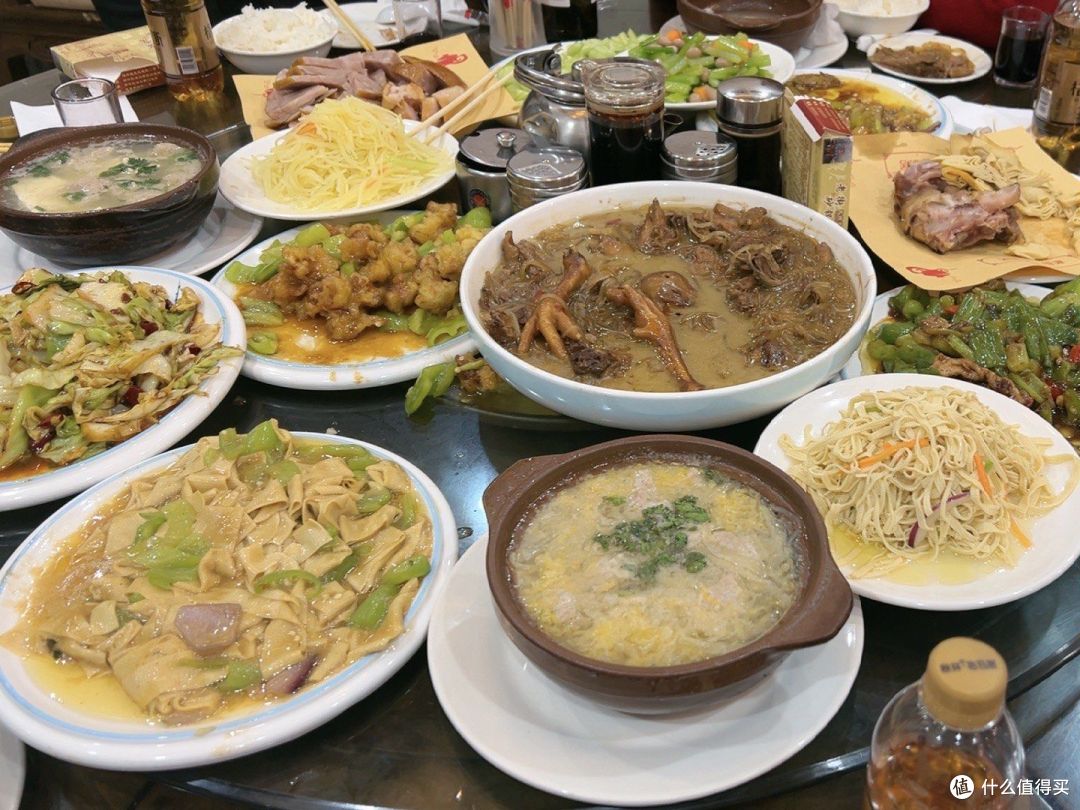 从闯关东到闯天下!东北人怎么了?靠吃苦耐劳把东北菜开遍全国