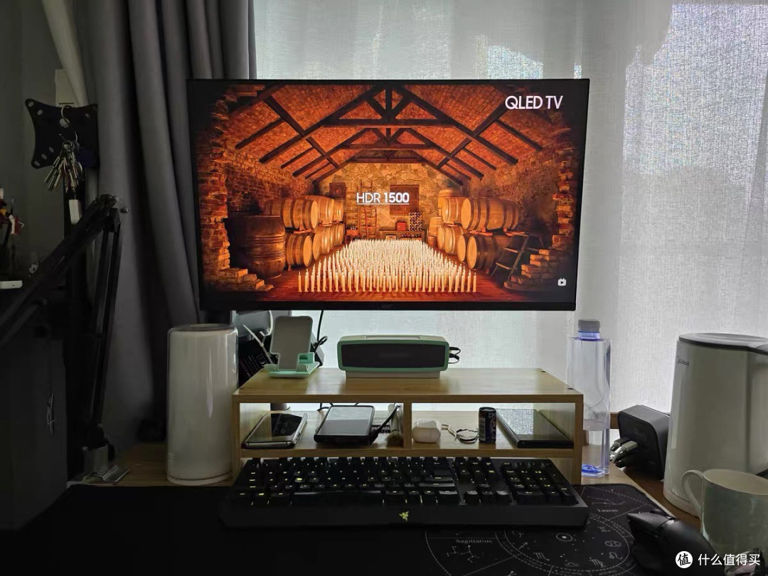 纠结怪狂喜:一键切4K/320Hz,这显示器把“分裂”玩明白了