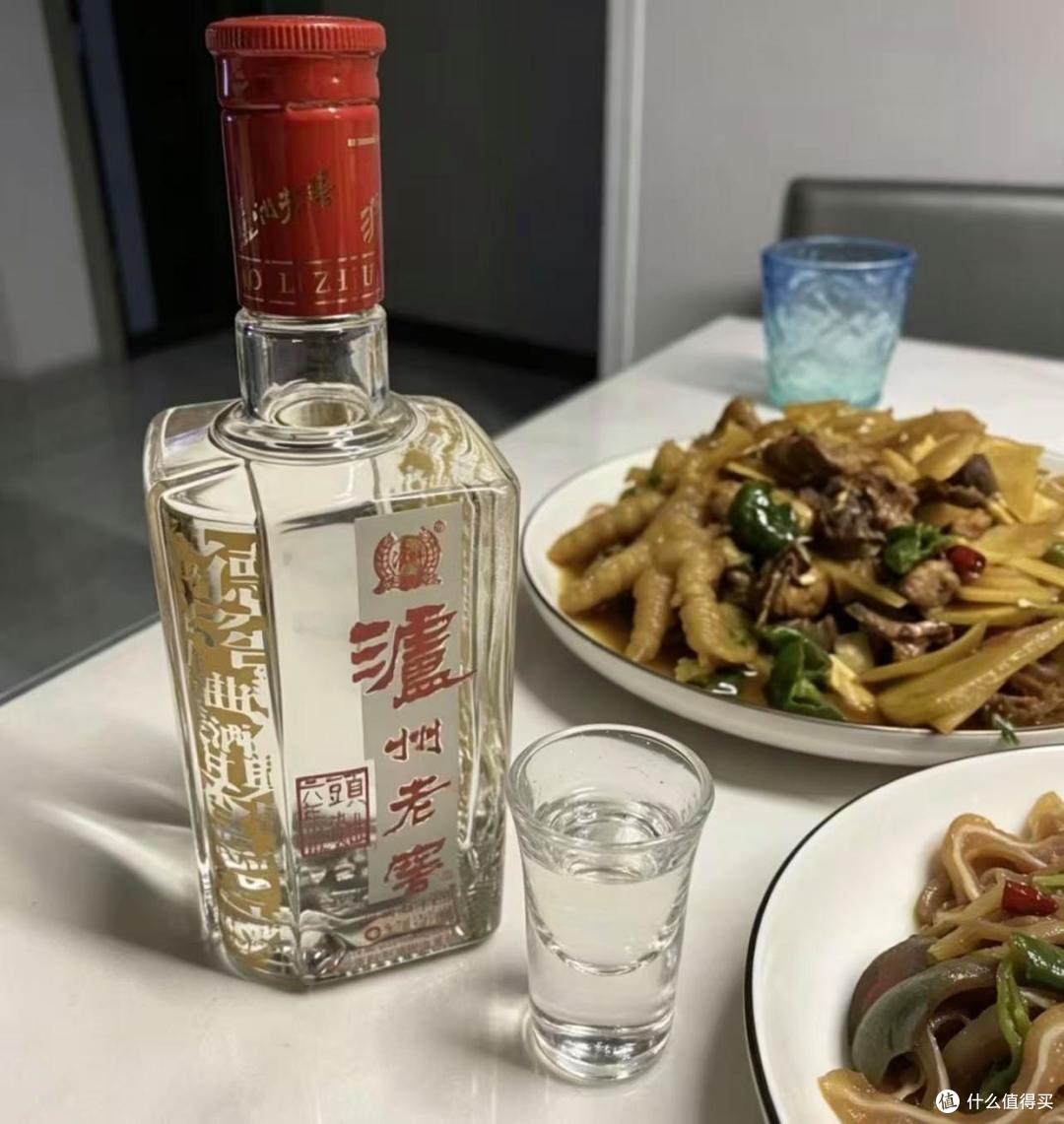 不懂选酒容易踩坑?这10款实惠好酒,日常请客、聚会小酌全适配