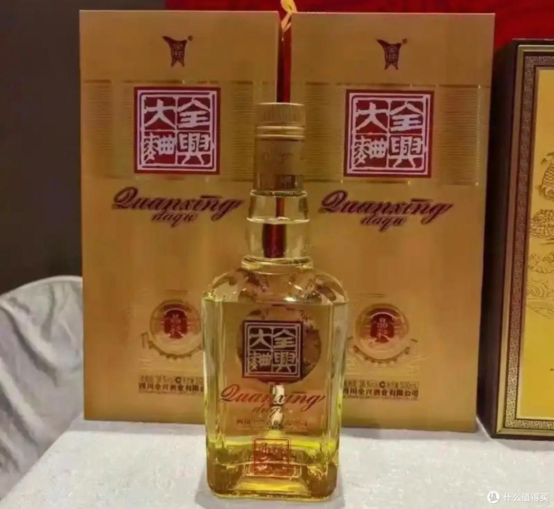 不懂选酒容易踩坑?这10款实惠好酒,日常请客、聚会小酌全适配