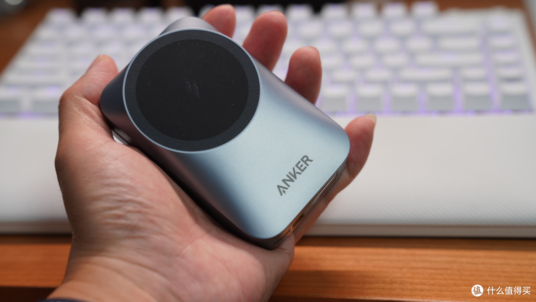 苹果全家桶用户冲!Anker Prime三折叠风冷无线充+磁吸充电宝分享