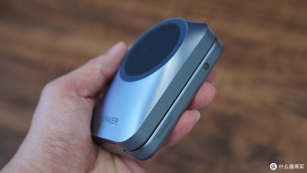 苹果全家桶用户冲!Anker Prime三折叠风冷无线充+磁吸充电宝分享