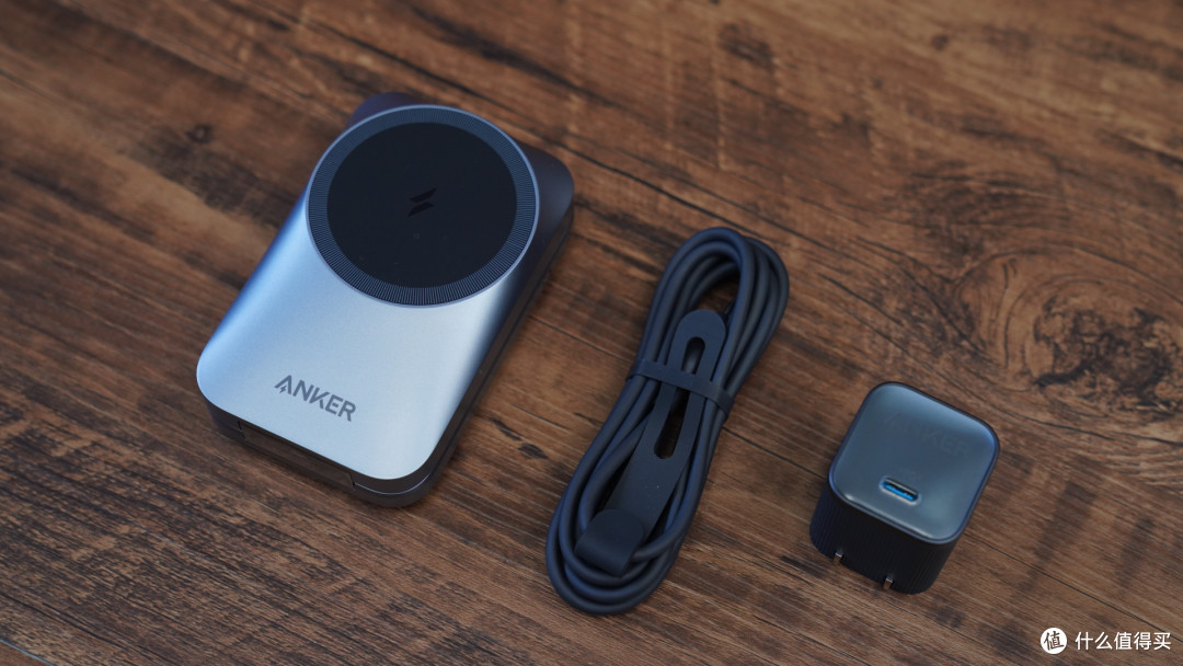 苹果全家桶用户冲!Anker Prime三折叠风冷无线充+磁吸充电宝分享