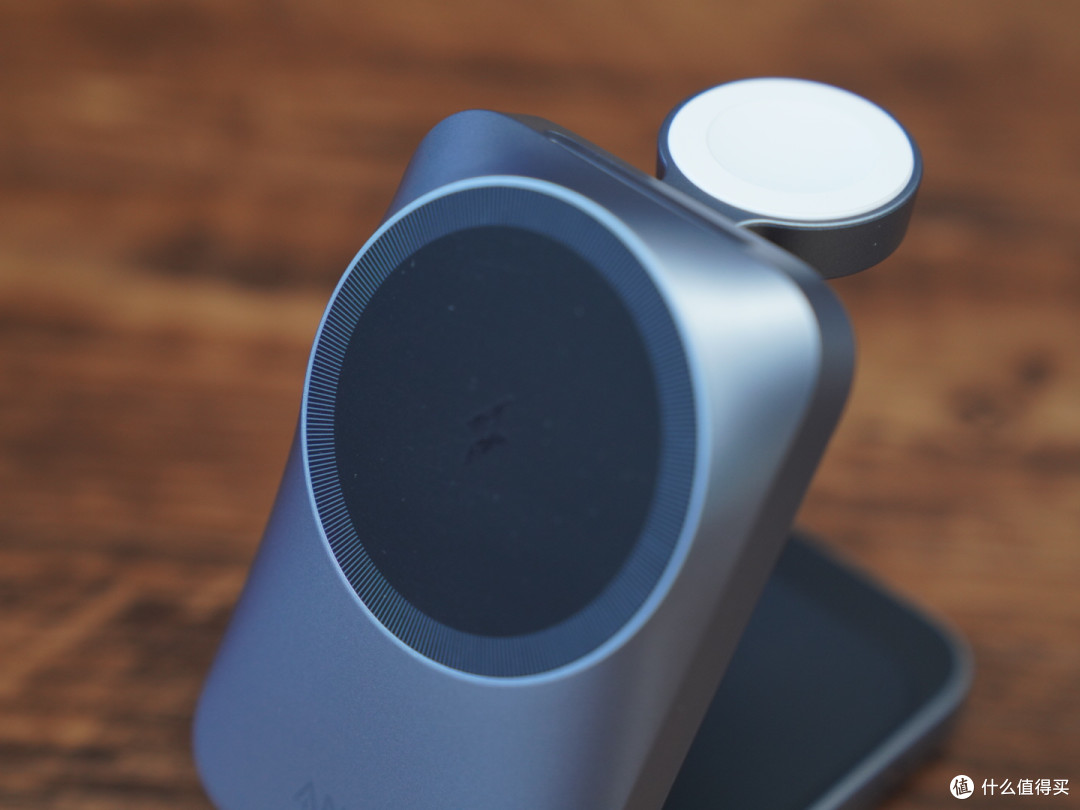 苹果全家桶用户冲!Anker Prime三折叠风冷无线充+磁吸充电宝分享