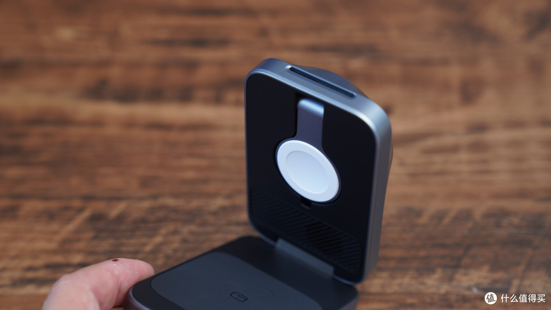 苹果全家桶用户冲!Anker Prime三折叠风冷无线充+磁吸充电宝分享