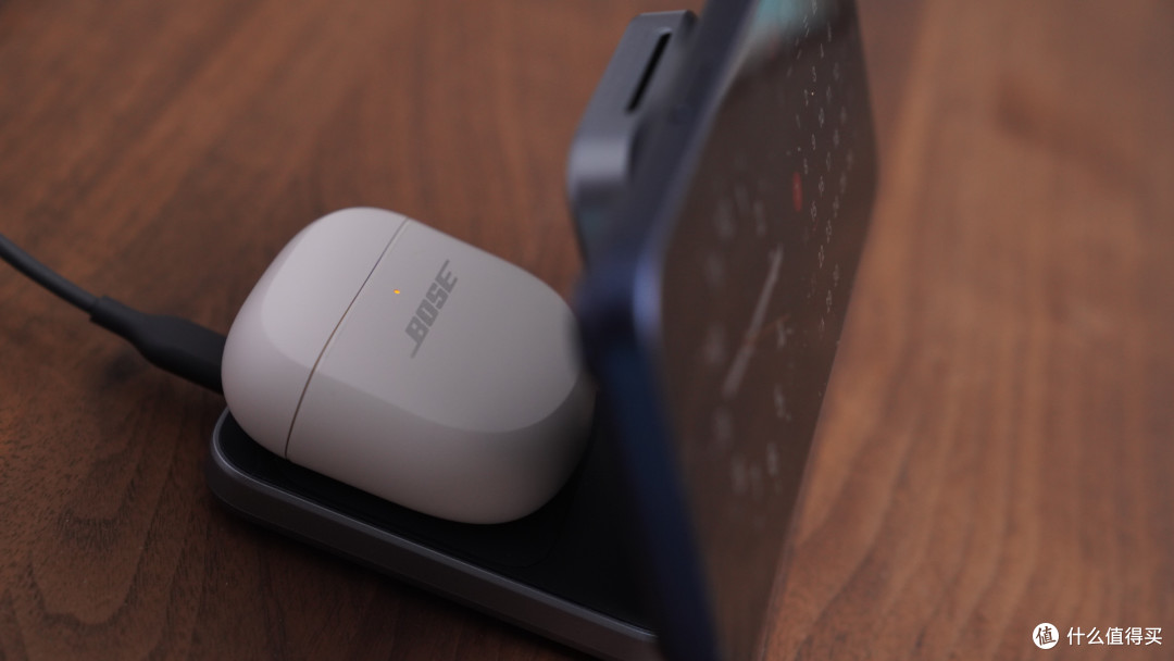 苹果全家桶用户冲!Anker Prime三折叠风冷无线充+磁吸充电宝分享