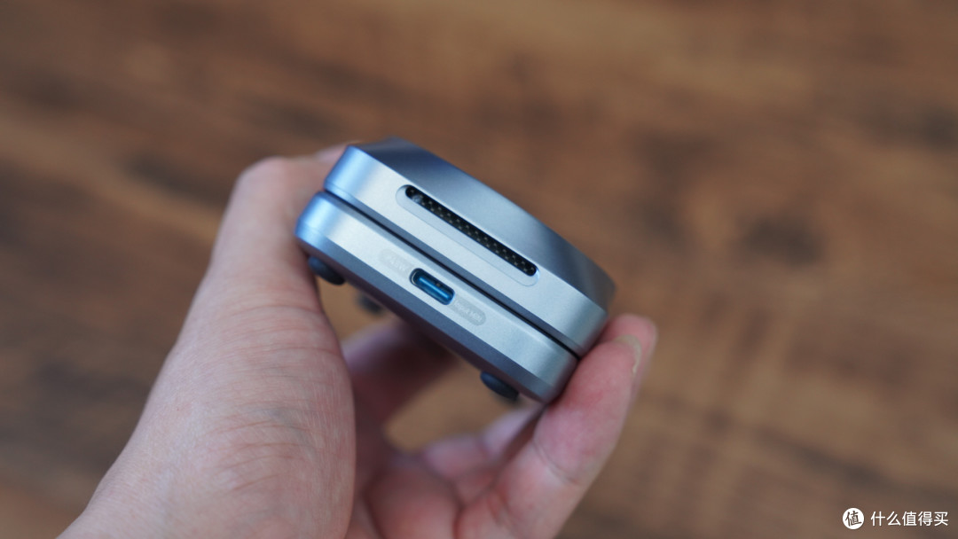 苹果全家桶用户冲!Anker Prime三折叠风冷无线充+磁吸充电宝分享