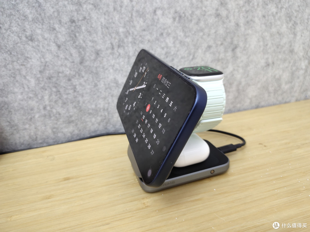 苹果全家桶用户冲!Anker Prime三折叠风冷无线充+磁吸充电宝分享