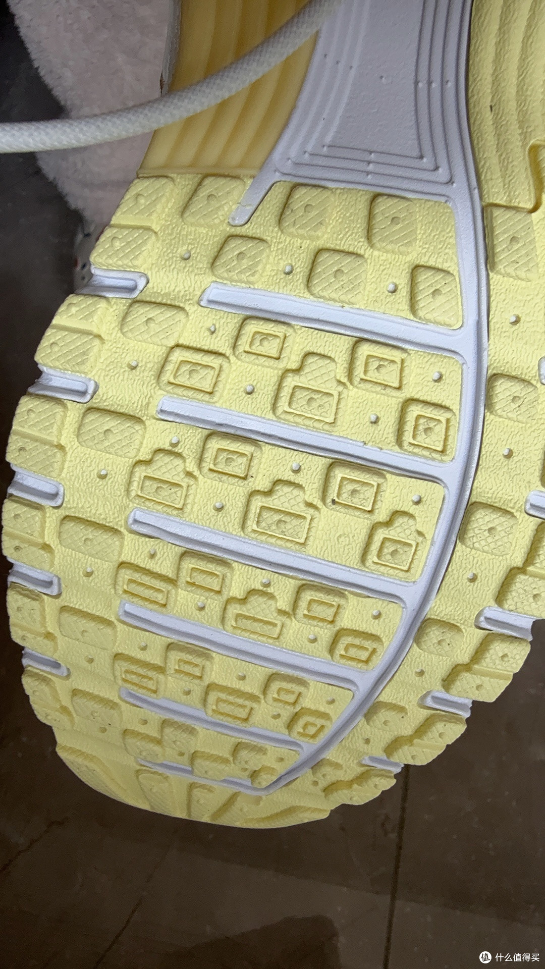 拿到这双Nike P-6000，我就爱上它了！上脚就脱不下来了。 