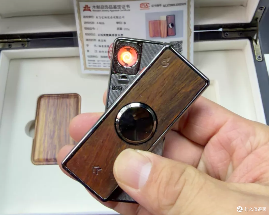 二手鱼流入极氪9X尊享礼盒，内置黄花梨木三件套，188纯捡漏？