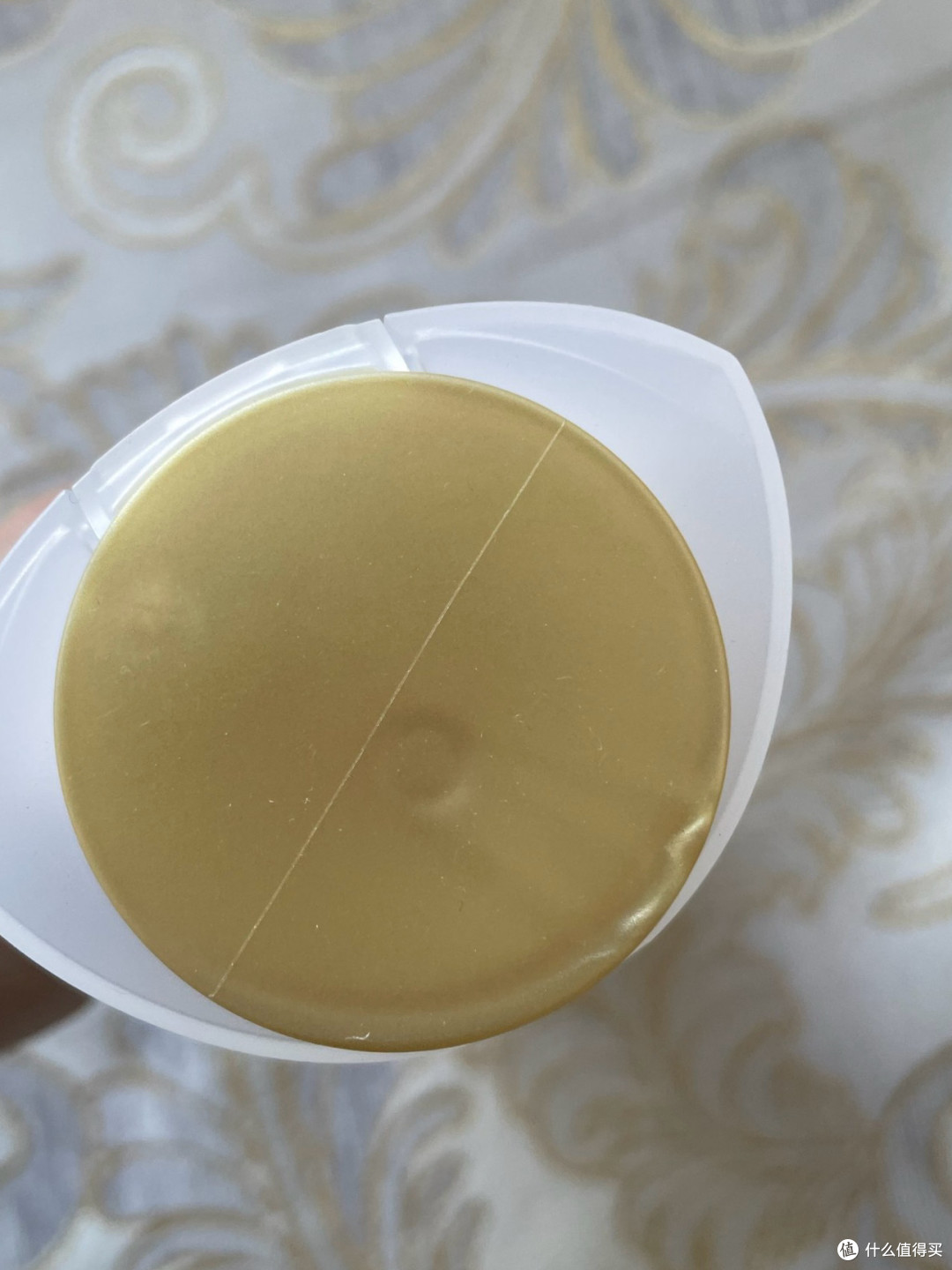囤货季的细腻选择：一款安抚毛躁的洗发露