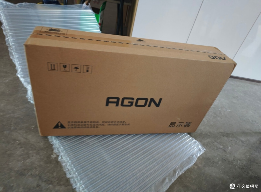 AOC爱攻7 AGP327UZD显示器开箱体验