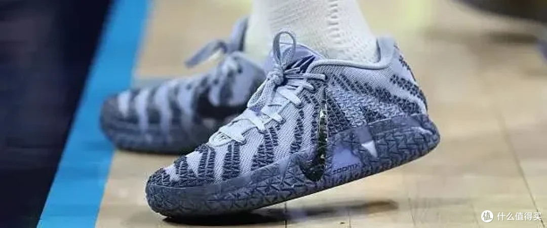 【NBA每日上脚】克拉克官宣！最后一款科比专属就是它？
