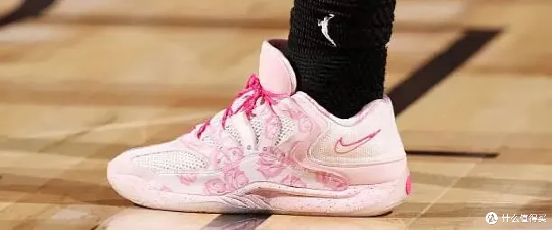 【NBA每日上脚】克拉克官宣！最后一款科比专属就是它？
