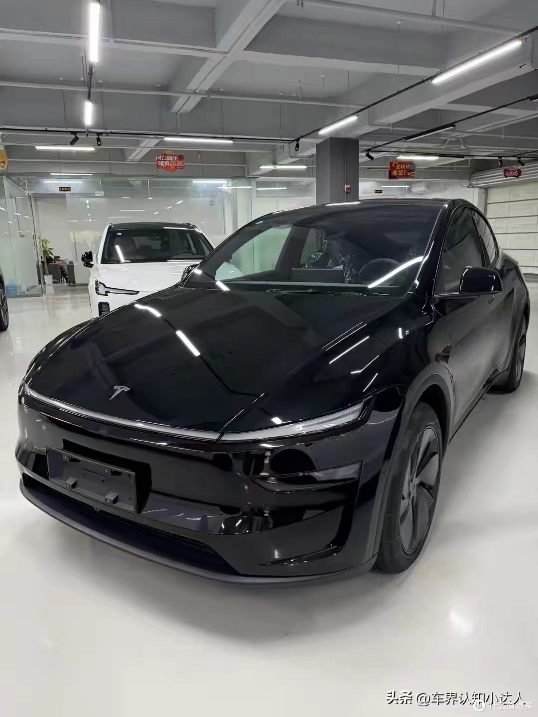 年轻人第一辆“特”来了!18万的特斯拉Model Y,这次不是开玩笑