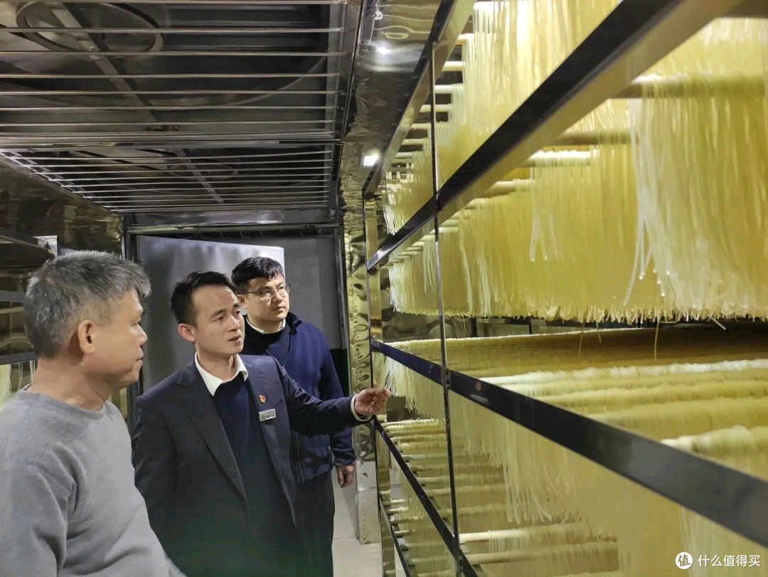 一碗“臭”粉,香倒全国?销量霸主,柳州螺蛳粉荣登中国第一粉!