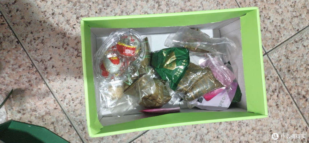 绿茶粽子组合礼盒:商务送礼新选择