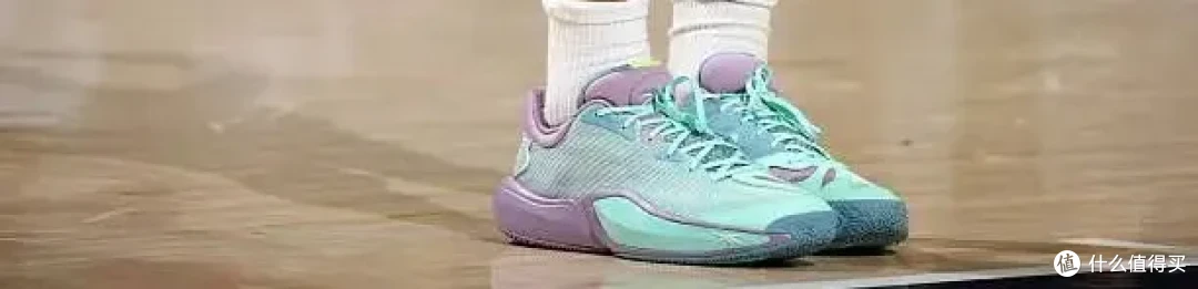 【NBA每日上脚】奥尼尔就这么被比下去了?锐步第一骚来了!