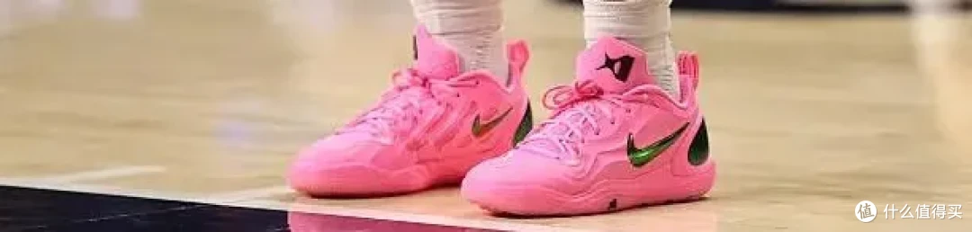 【NBA每日上脚】奥尼尔就这么被比下去了?锐步第一骚来了!