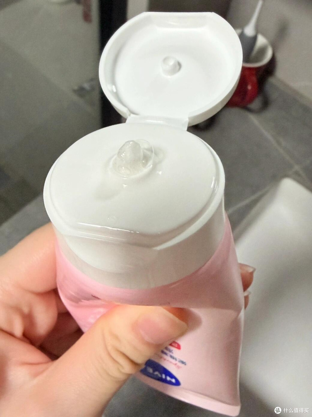 不整花活,妮维雅这支经典蓝管洁面,把“洗干净”做成了教科书