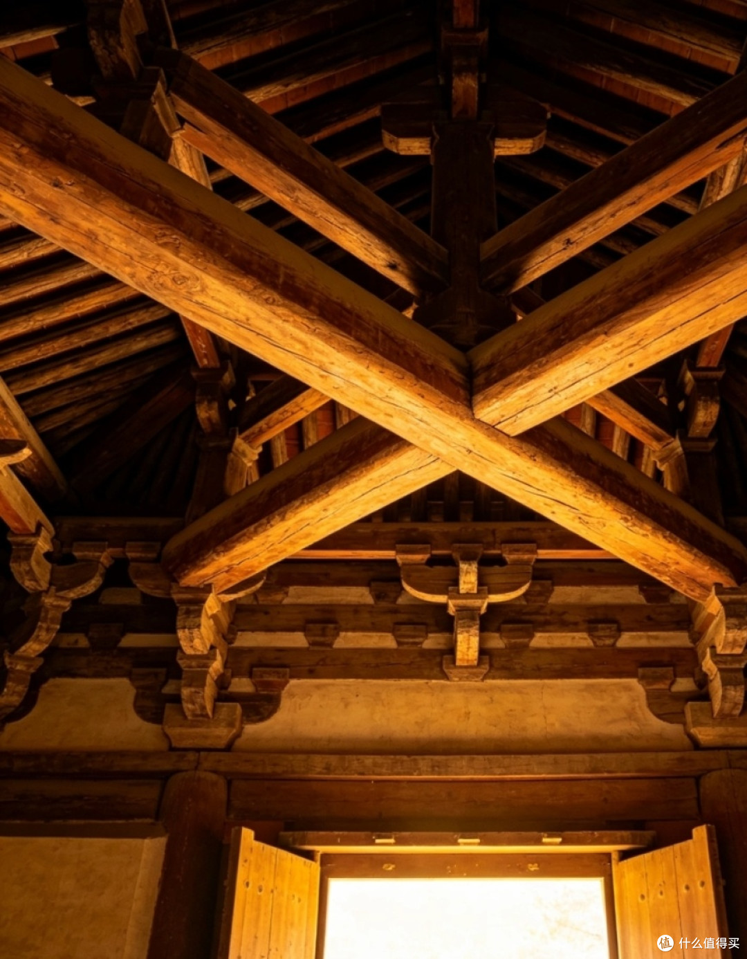 探寻佛光寺东大殿：千年木构的历史见证