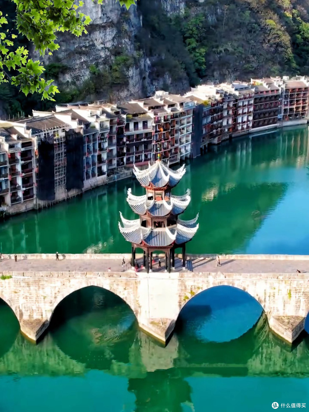 依山枕水,在镇远古镇与明清古建跨越时空对话