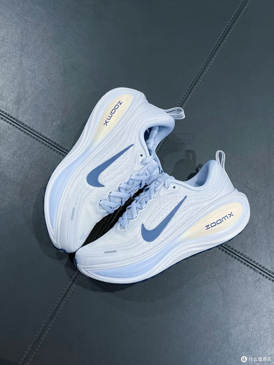 夏日降温浅蓝跑鞋✨Nike Vomero Plus通勤暴走神器