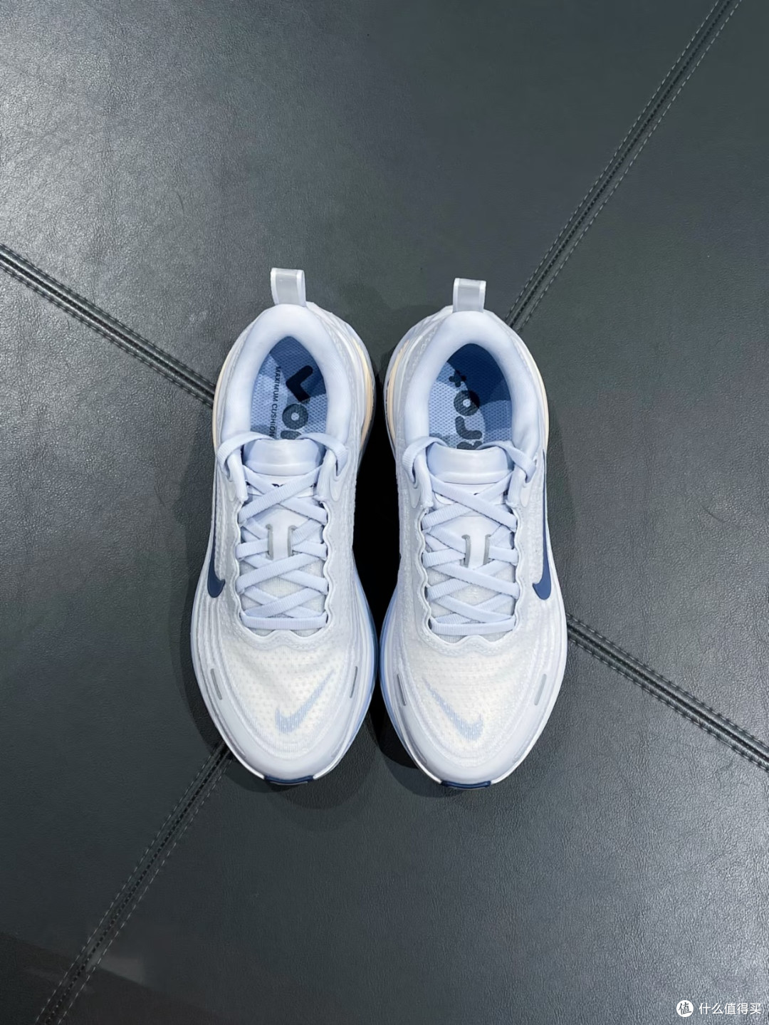 夏日降温浅蓝跑鞋✨Nike Vomero Plus通勤暴走神器