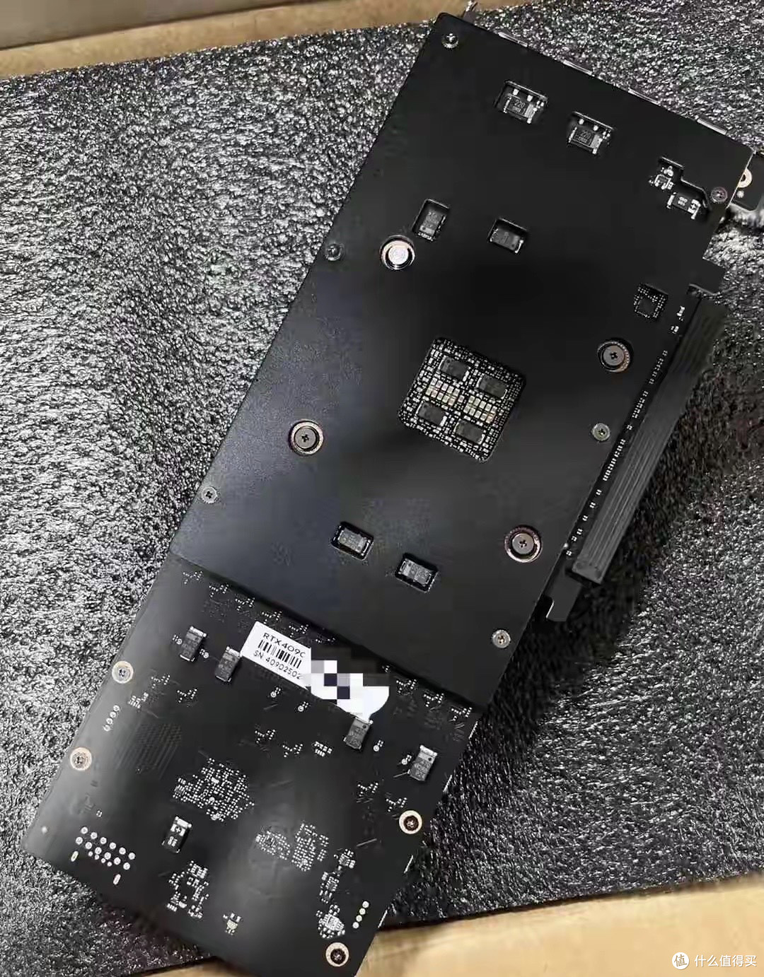 显卡标96GB卖两万六,真能跑70B大模型?华强北魔改卡又杀回来了