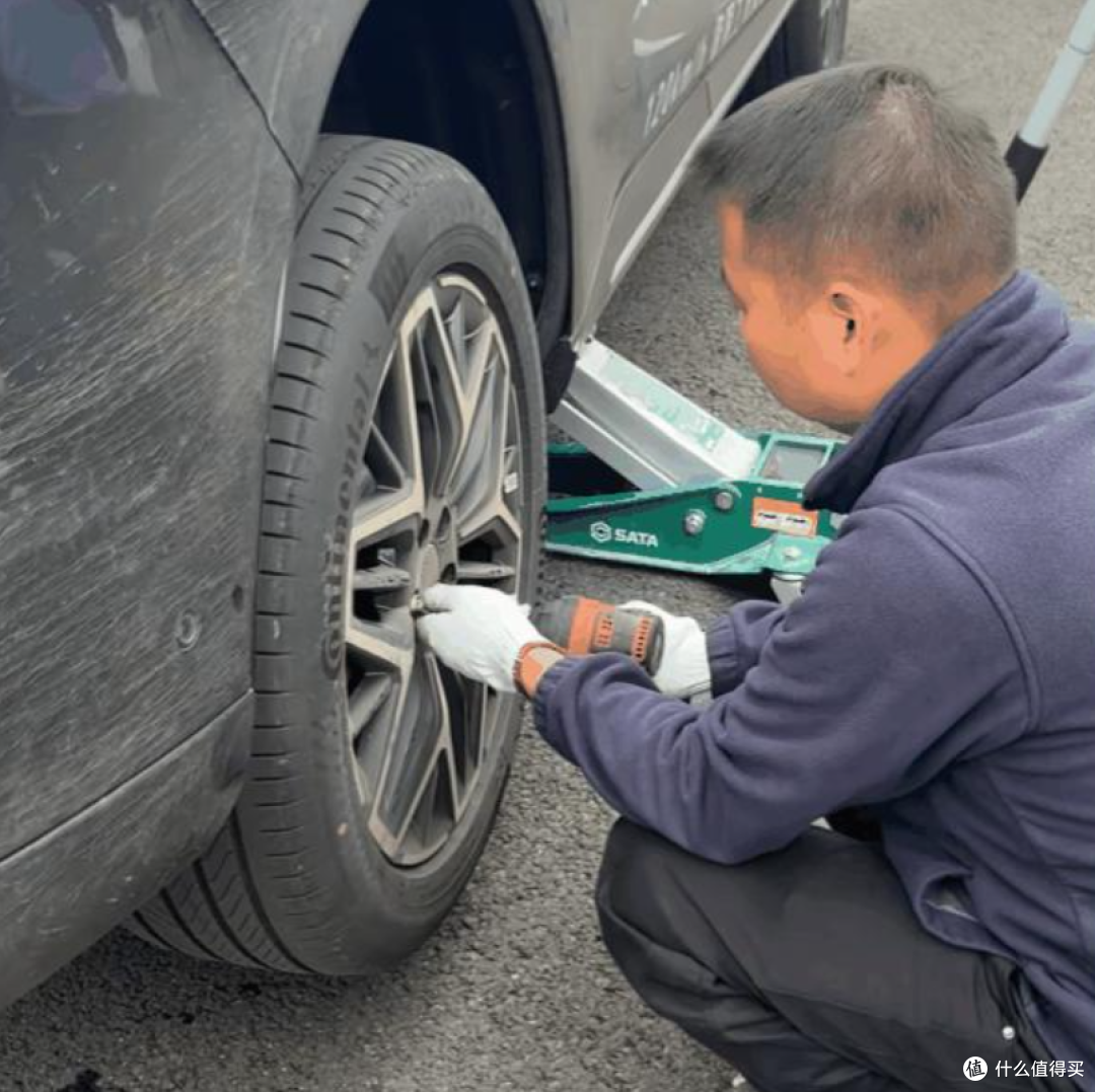 全网热议致命隐患!全线控数字底盘全车断电就彻底没刹车?