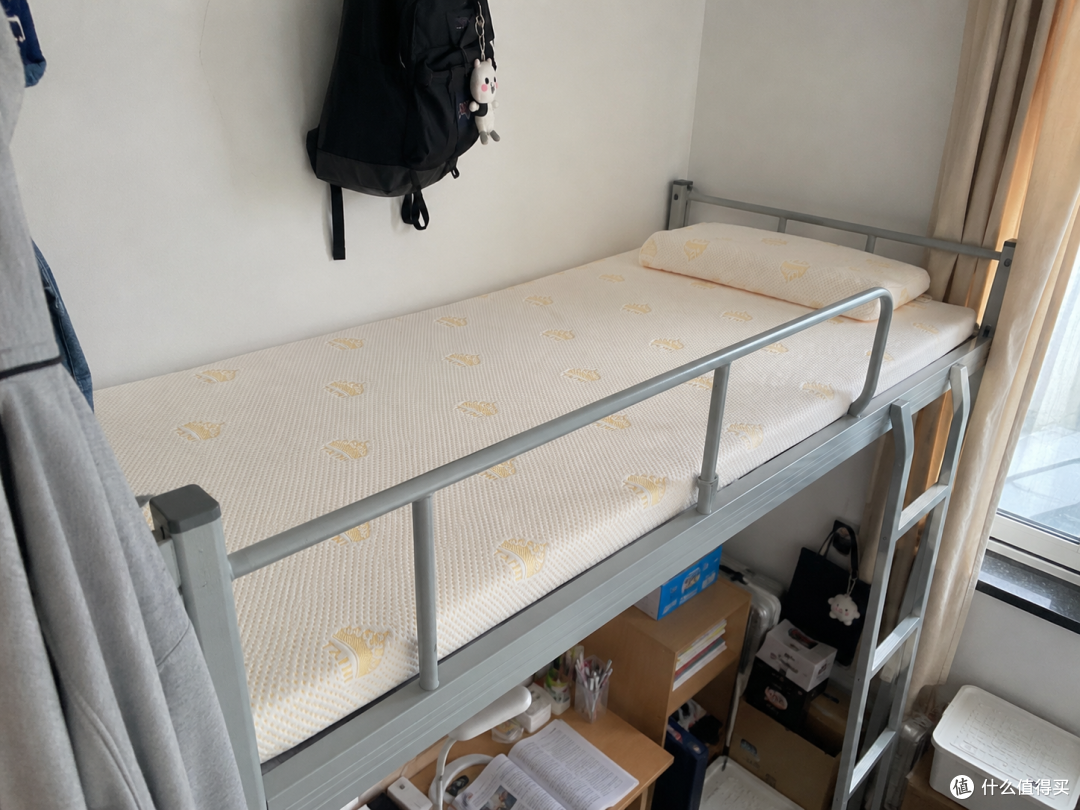 学生护脊床垫怎么选？青少年脊柱发育关键期，选泰嗨床垫少走弯路