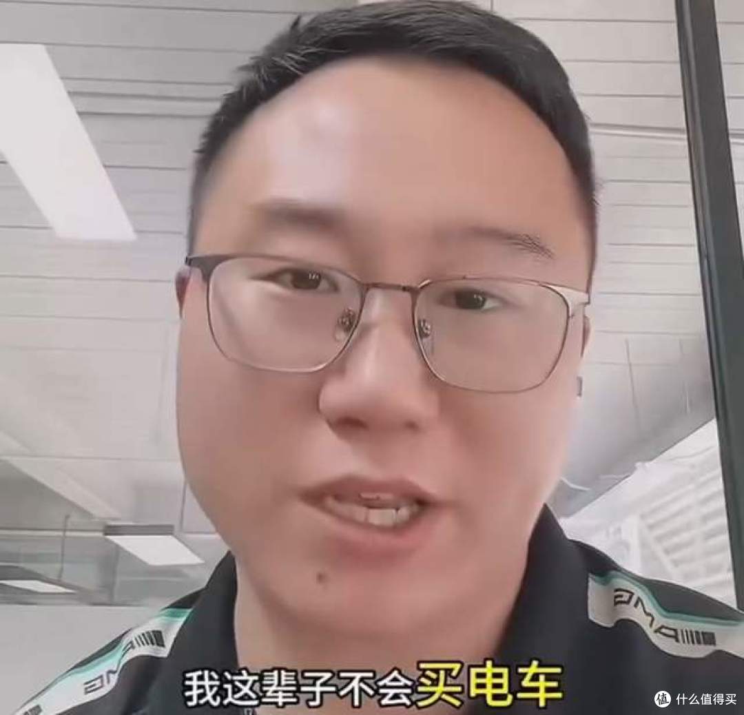 奔驰资深维修技师直言绝不买电车!认为国产50万以上电车是智商税
